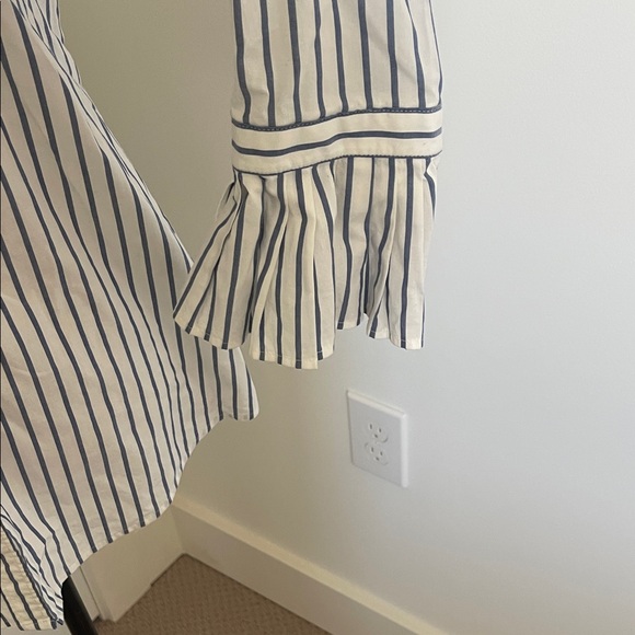 Banana Republic Blue and White Striped Shirt - Picture 3 of 10